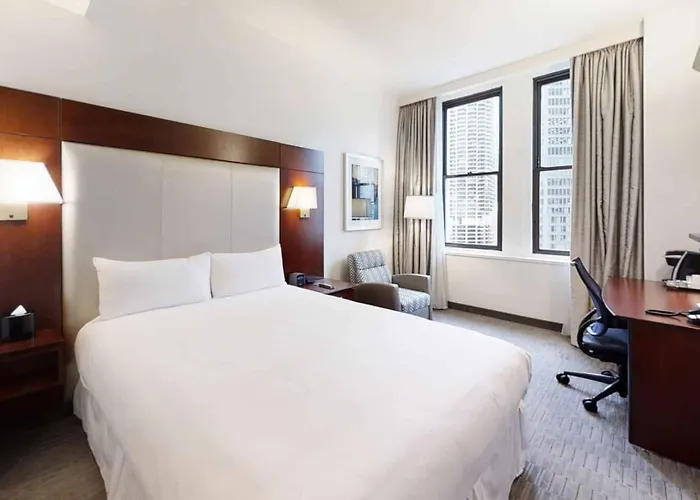 Club Quarters Wacker At Michigan, Hotel
