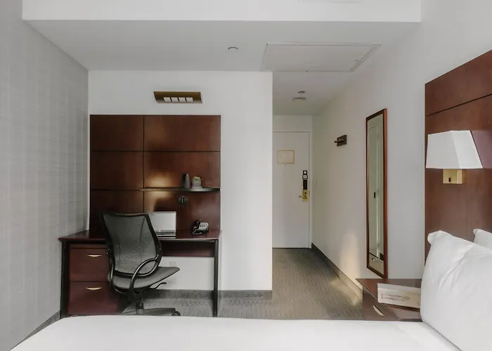 Club Quarters Wacker At Michigan, Chicago
