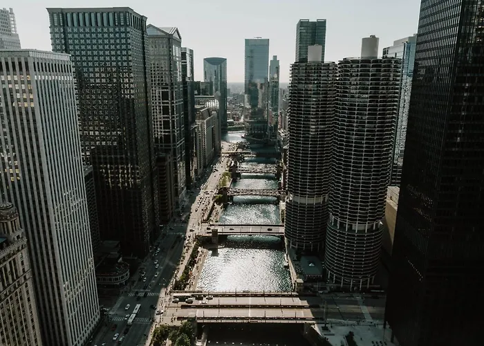 Club Quarters Wacker At Michigan,
