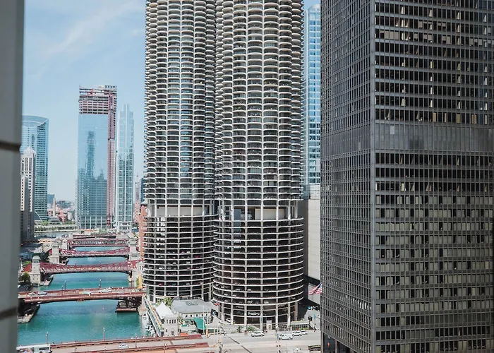 Hotel Club Quarters Wacker At Michigan, 4*